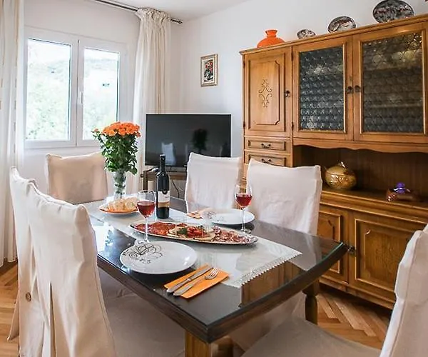 Διαμέρισμα Antea Τρογκίρ